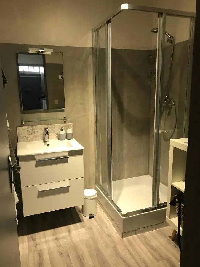 Apartment Au Coeur De Cereste